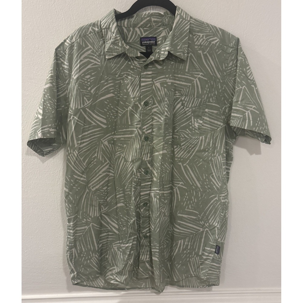 Patagonia Organic Cotton Hawaiian Camp Shirt Mens Large Green Leaf Print